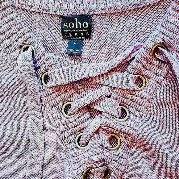 Soho New York & Company lavender long sleeve sweater with laced neck Siz… - Picture 3 of 4